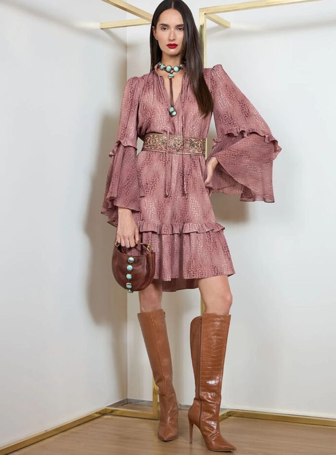 VESTIDO CURTO BABADOS