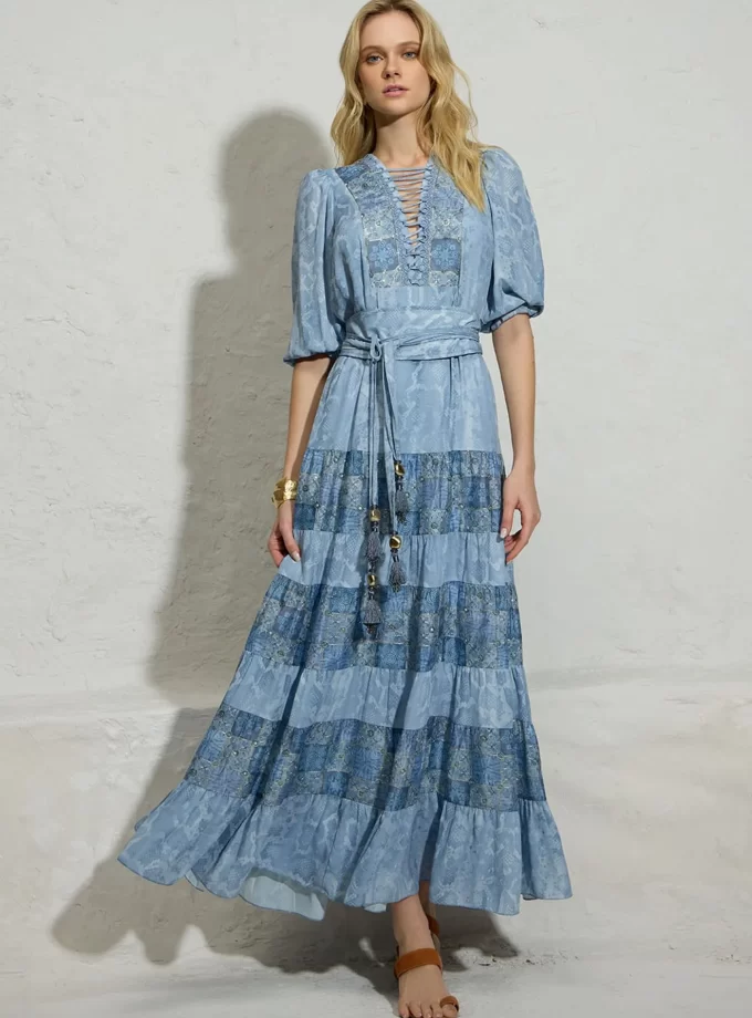 VESTIDO LONGO COM BORDADO NO BUSTO