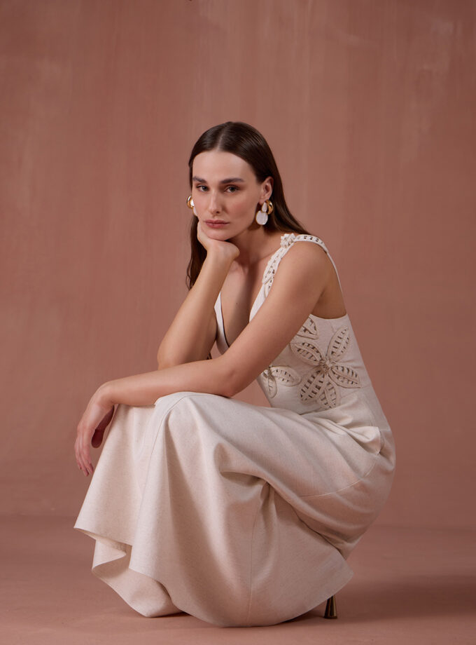 VESTIDO MIDI APLICACÃO FLORES