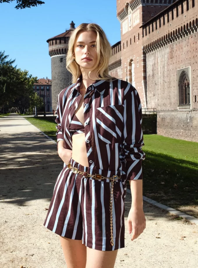 CONJUNTO CAMISA E SHORT LISTRAS