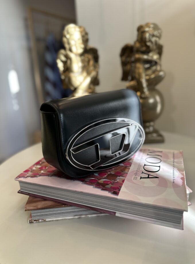 BOLSA GRANDE TRANSV. COM SUPERFICIE EXTERIOR DE COURO