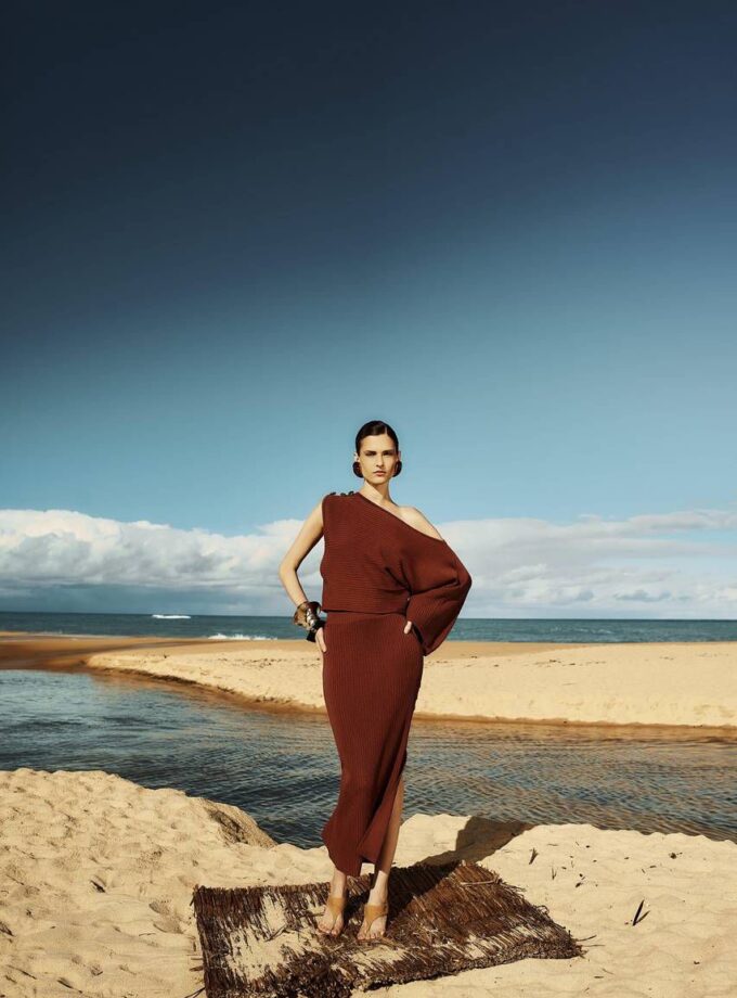 BLUSA TRICOT OMBRO UNICO