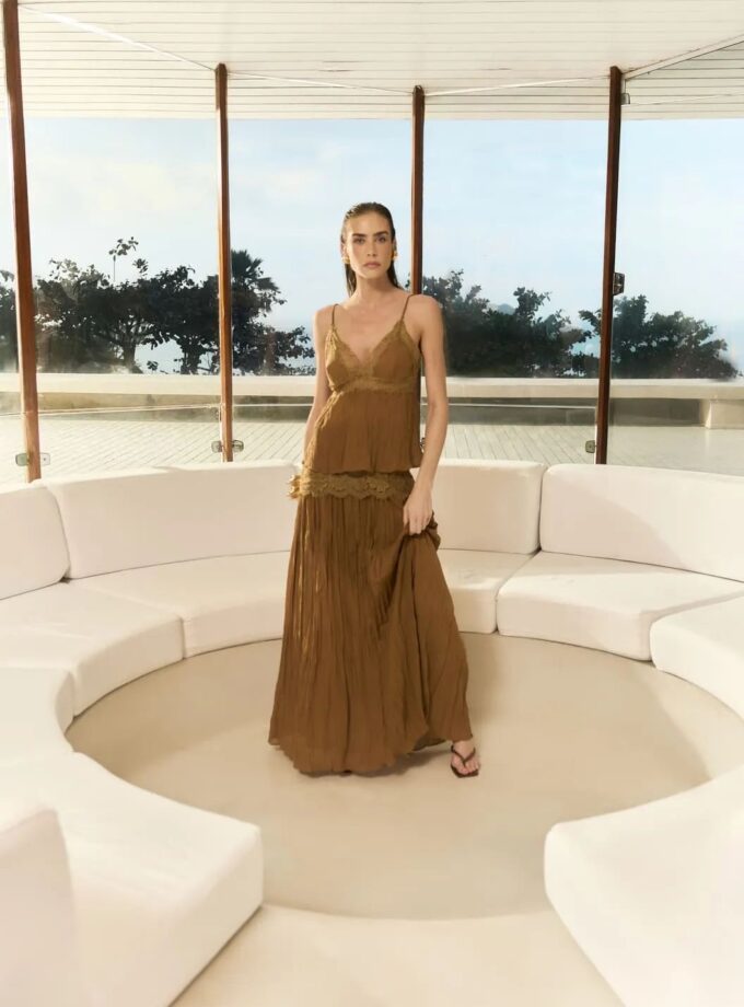 CONJUNTO BATA RENDA E SAIA FLUIDA PALA