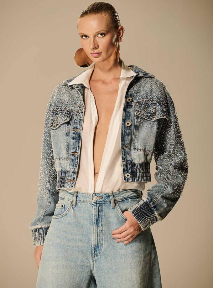 JAQUETA JEANS BORDADO OMBRO