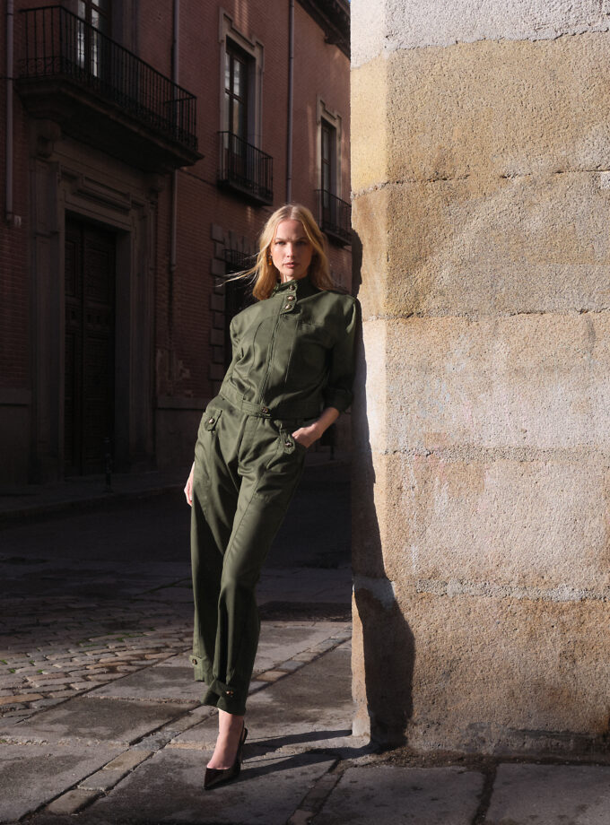 CONJUNTO CASAQUETO E CALÇA CENOURA