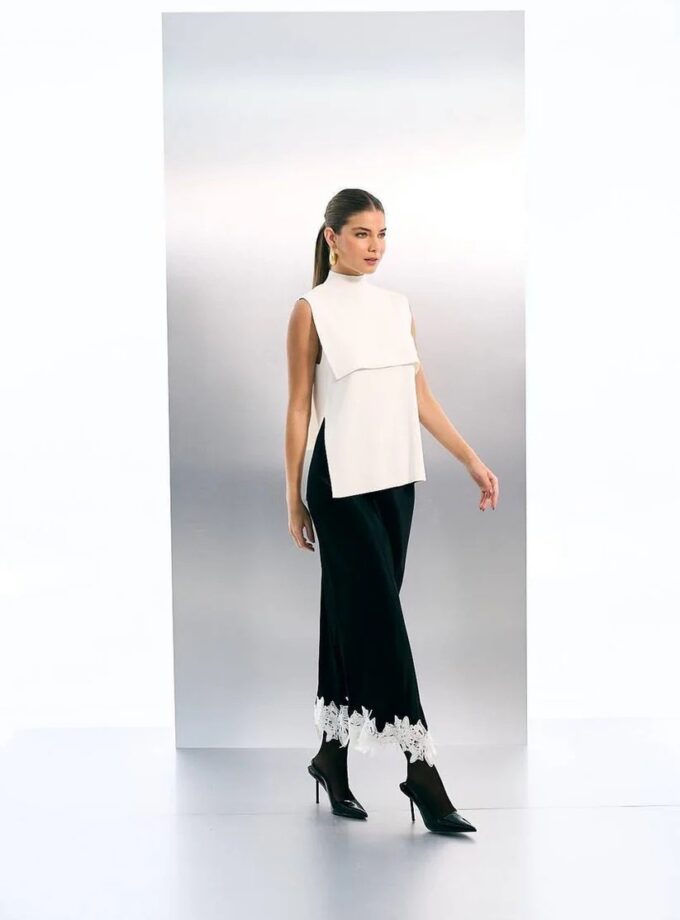 BLUSA COM FENDA LATERAL