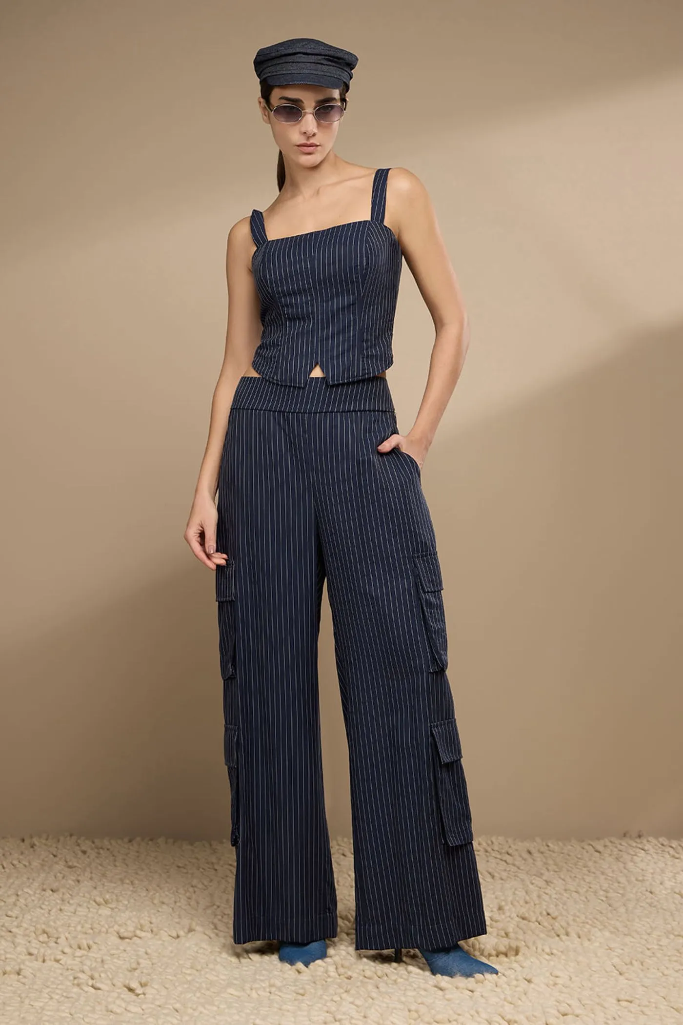 CALÇA RISCA DE GIZ CARGO