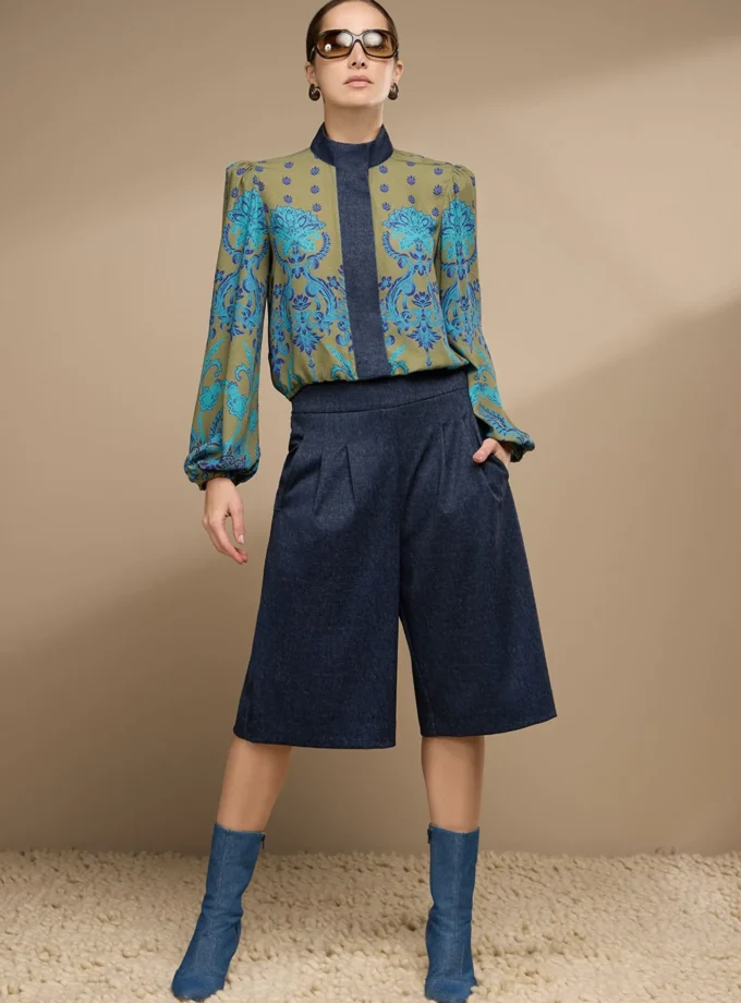 BLUSA ESTAMPA DETALHE JEANS